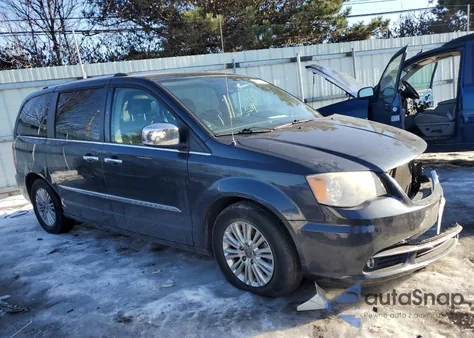 2013 Chrysler Town & Country Limited z USA, uszkodzony, nr VIN 2C4RC1GGXDR808696